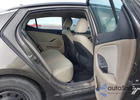 2015 Kia Optima Lx z USA, uszkodzony, nr VIN 5XXGM4A78FG371159